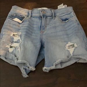 Cute light washed jean shorts